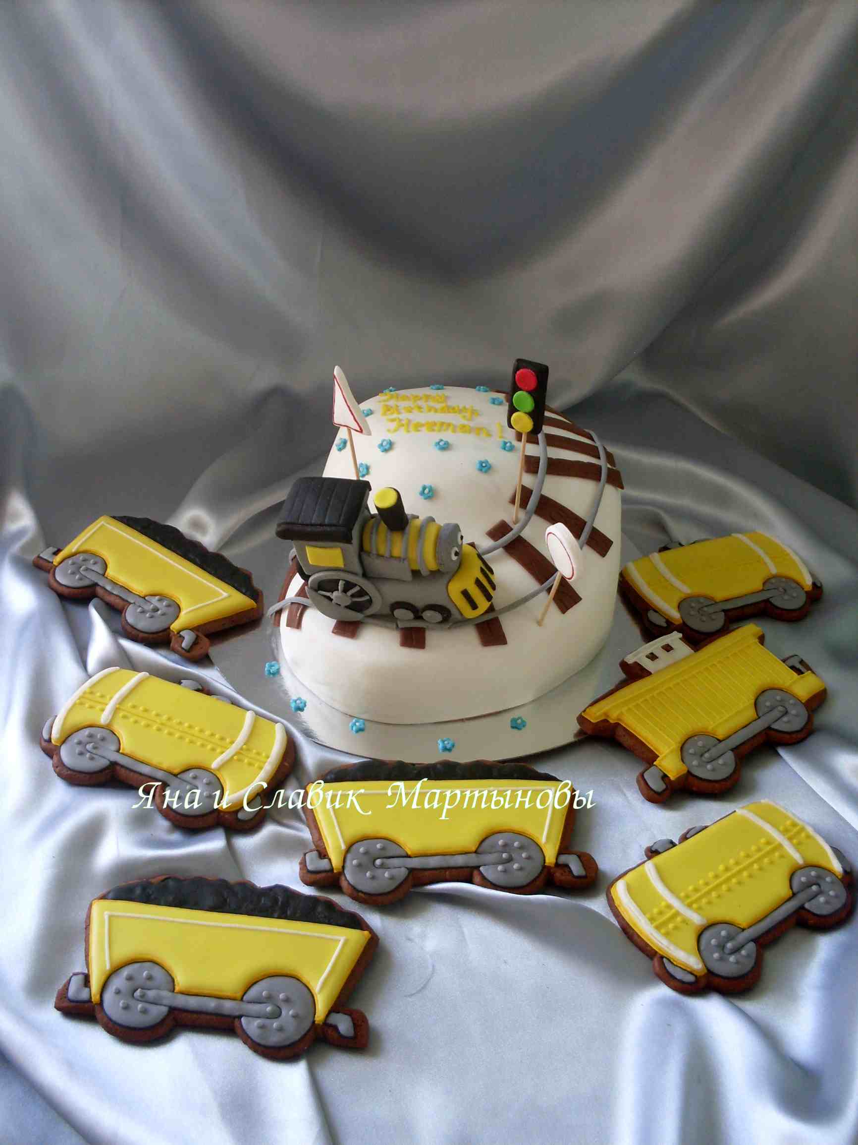Пряники вагончики  с паровозом . 